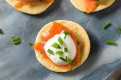 15 idées d’apéritifs légers et raffinés pour Noël