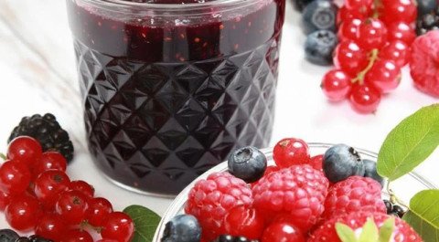 Confiture de fruits rouges