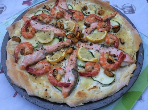 Pizza blanche aux fruits de mer