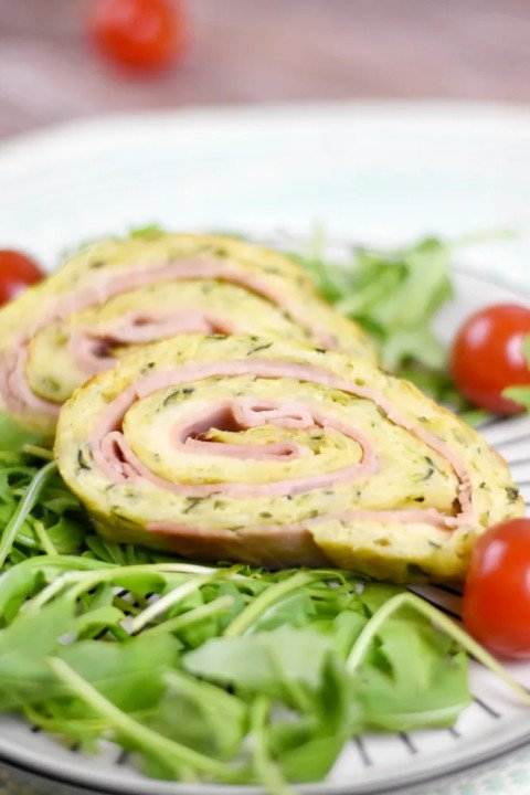 Galette de pommes de terre et courgettes, roulée au jambon blanc