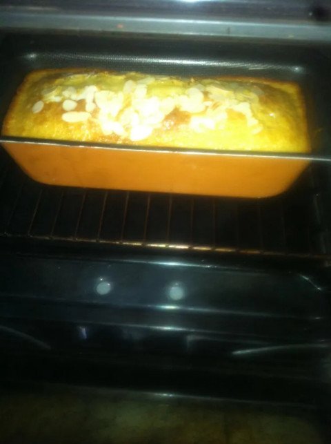 Gâteau rapide au yaourt, mirabelles et amandes