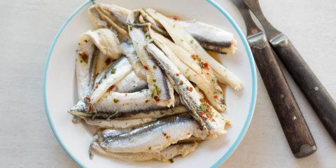 Anchoïade aux olives, thon et câpres