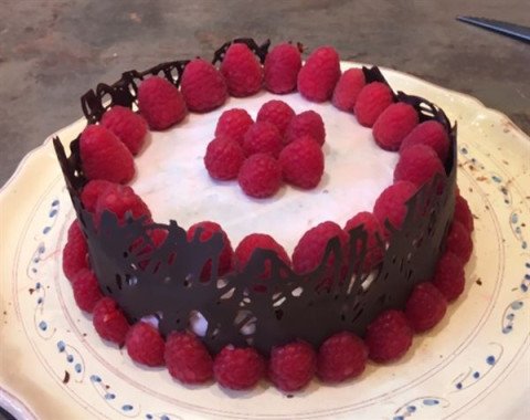 Gâteau fraîcheur aux framboises et au chocolat