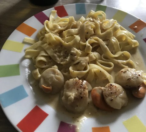 Pâtes aux noix de Saint-Jacques à l'ail