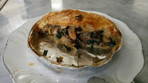 Tourte au poulet, champignons et épinards