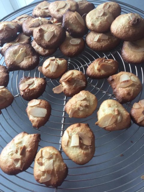 Tuiles moelleuses aux amandes