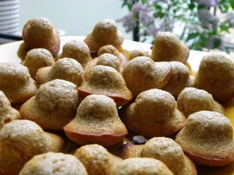 Madeleine à la crème de noisette