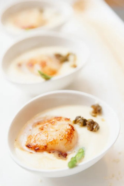 Noix de saint-jacques à la crème d ail