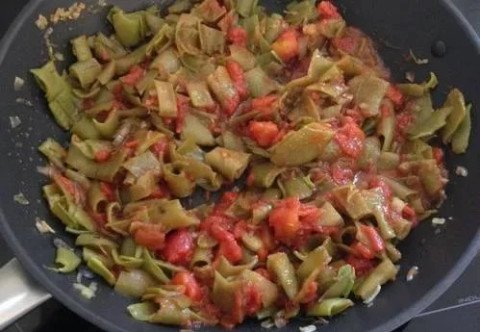 Cosses de fèves à la provençale