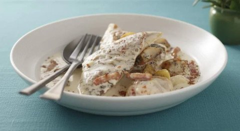 Fricassée de chapon de pintade au vin jaune d’Arbois