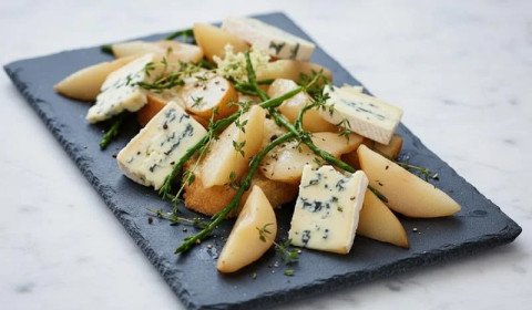 Poires au pain au fromage et salicornes
