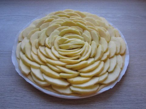 Tarte fine aux pommes et citron vert