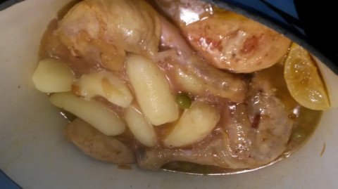 Tajine de poulet aux olives et citrons confits