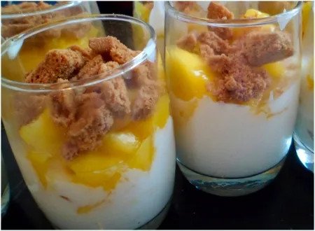 Verrines tricolores mangue citron spéculoos