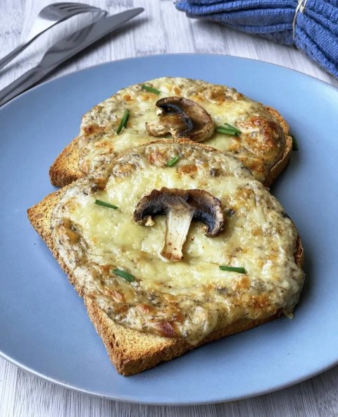 Les tartines-croques aux champignons de Paris de Frédéric