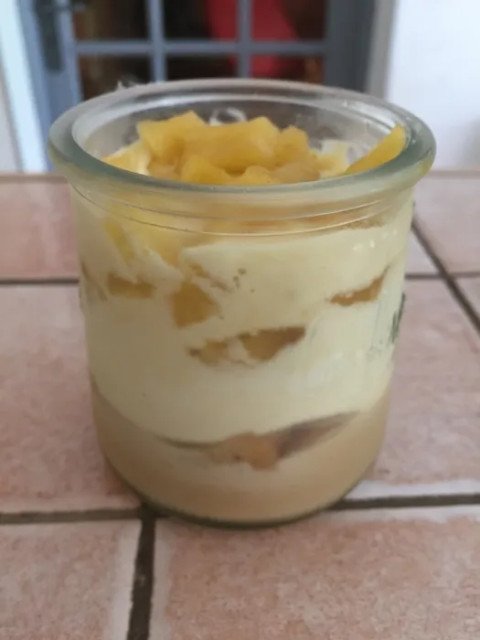 Tiramisu pommes et caramel beurre salé