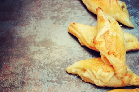 Chaussons à l'artichaut et au chèvre