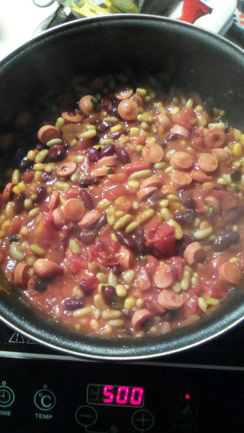 Farandole de trois saucisses facon chili