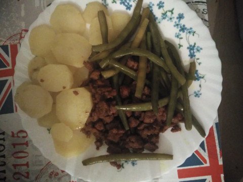 Poêlée haricots verts viande hachée au curry