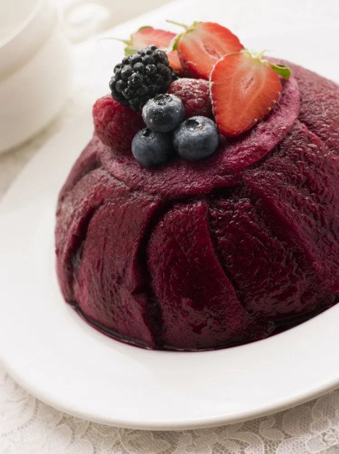 Summer pudding (pudding aux fruits rouges)