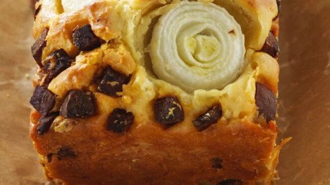 Cake fromage frais, oignon et chorizo