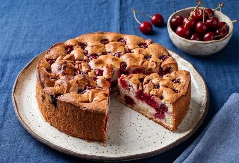 Gâteau aux cerises et amandes
