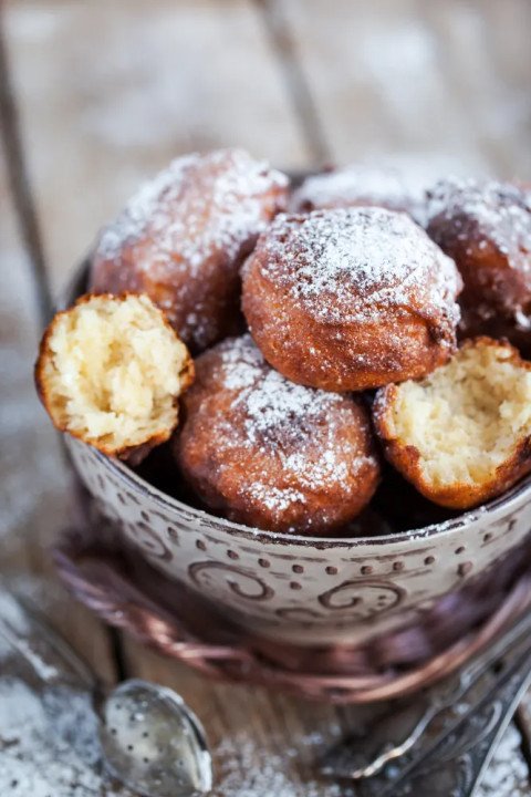 Satellites de Lola (beignets au yaourt)