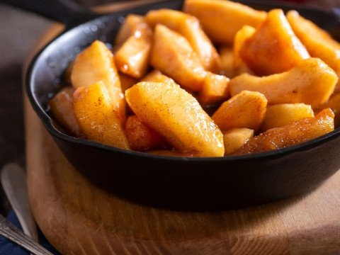 Pommes à la cannelle