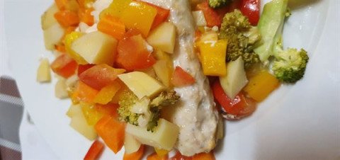 Filets de colin au four et aux légumes