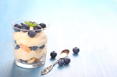 Tiramisu léger à la myrtille