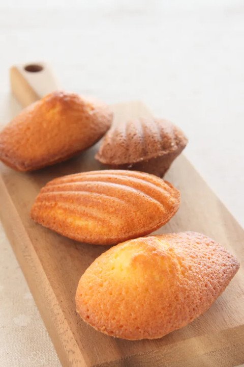 Madeleines salées au camembert et au chorizo