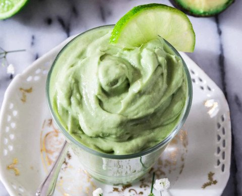 Mousse à l'avocat facile au mixeur