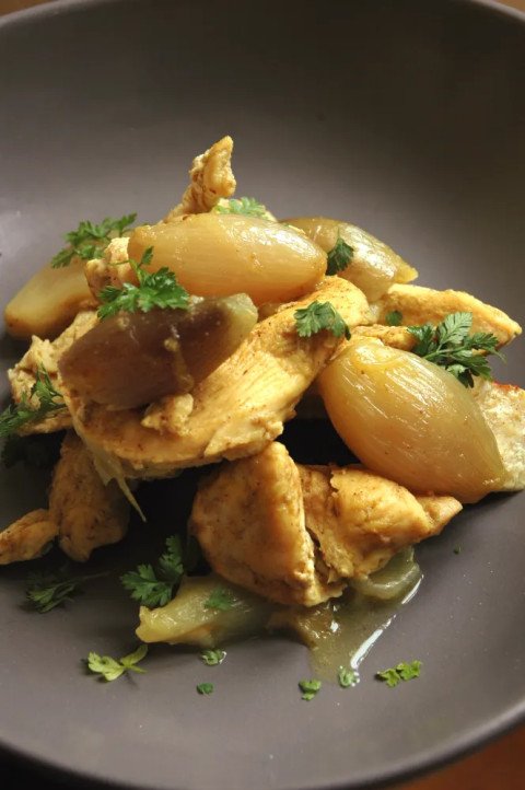 Poulet curry et échalotes