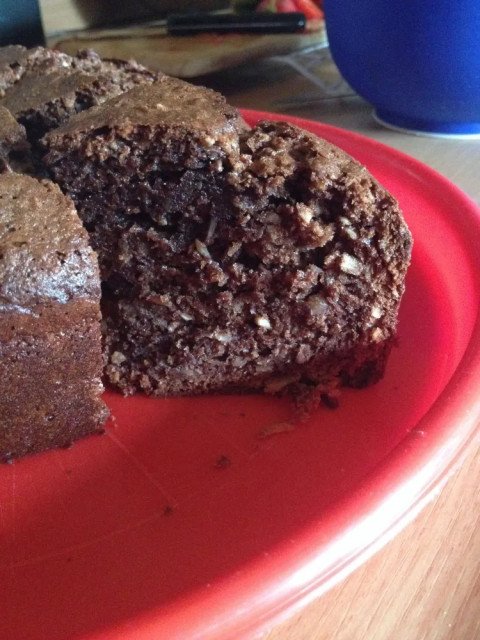 Gâteau amandes, noix et chocolat