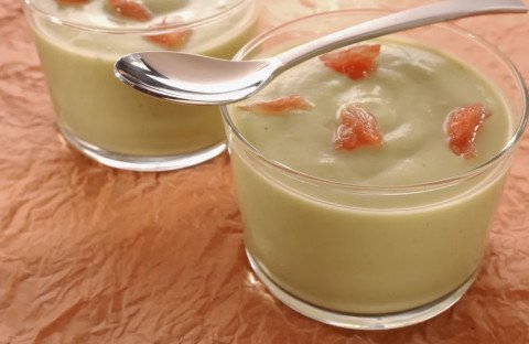 Velouté glacé à l'avocat et au pamplemousse
