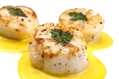 Noix de Saint Jacques sautées au safran