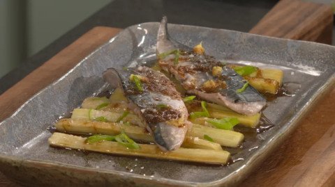 Maquereaux et rhubarbe au four par Laurent Mariotte