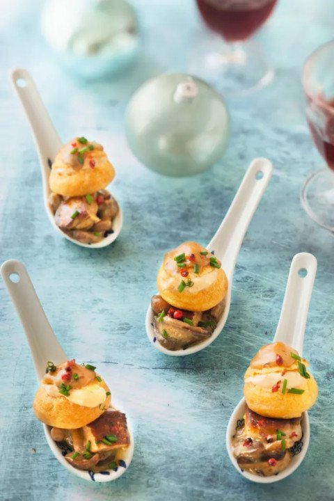 Profiteroles aux 2 foies gras