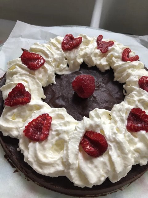 Gâteau frigo (sans cuisson) chocolat framboises