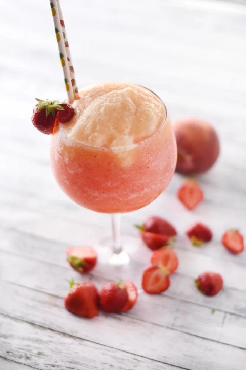 Frosé bicolore fraise pêche