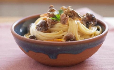 Spaghettis gourmands aux chanterelles dorées