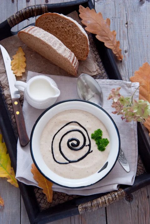 Velouté d'artichaut au chocolat blancc