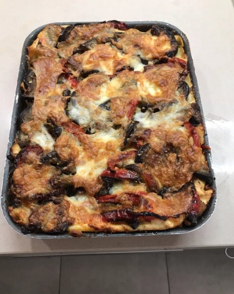 Lasagnes végétariennens aux légumes d'été (courgette, aubergine, poivron, tomates...)