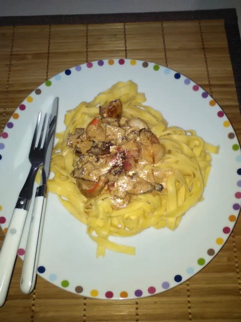 Tagliatelles aux noix de st jacques / chorizo