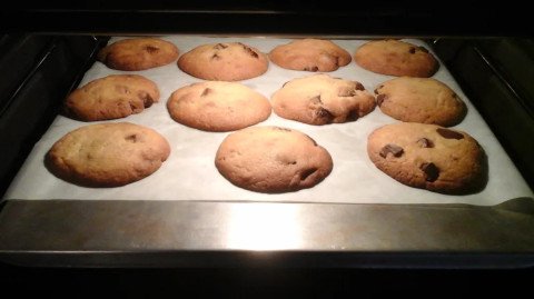 Cookies aux deux chocolats (blanc et noir), vanille et fleur d'oranger