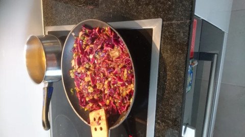 chou rouge et poireaux au bleu de bresse