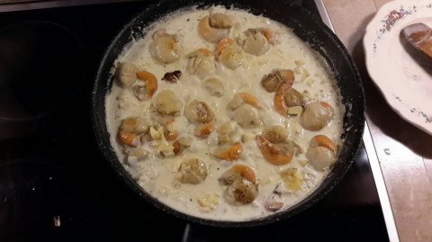 Saint-Jacques aux pommes safranées