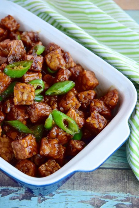 Tempeh mariné à la sauce soja