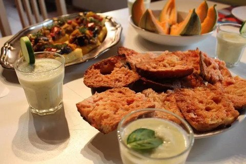 Gaspacho de concombre à l'huile de cacahuète