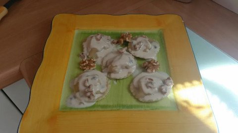Raviolis aux noix et au roquefort